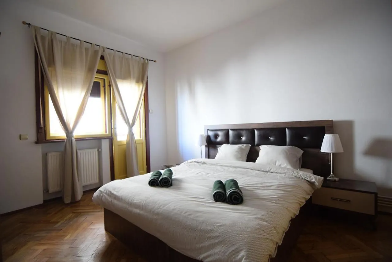 Resedinta Lui Calin - Park Izvor - Old City Bucharest Apartment