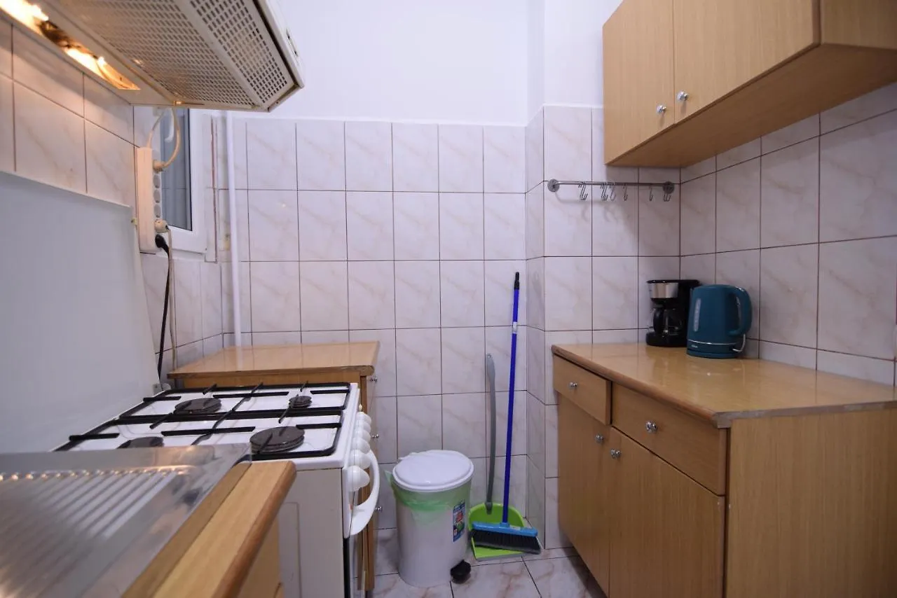 Apartment Resedinta Lui Calin - Park Izvor - Old City Bucharest